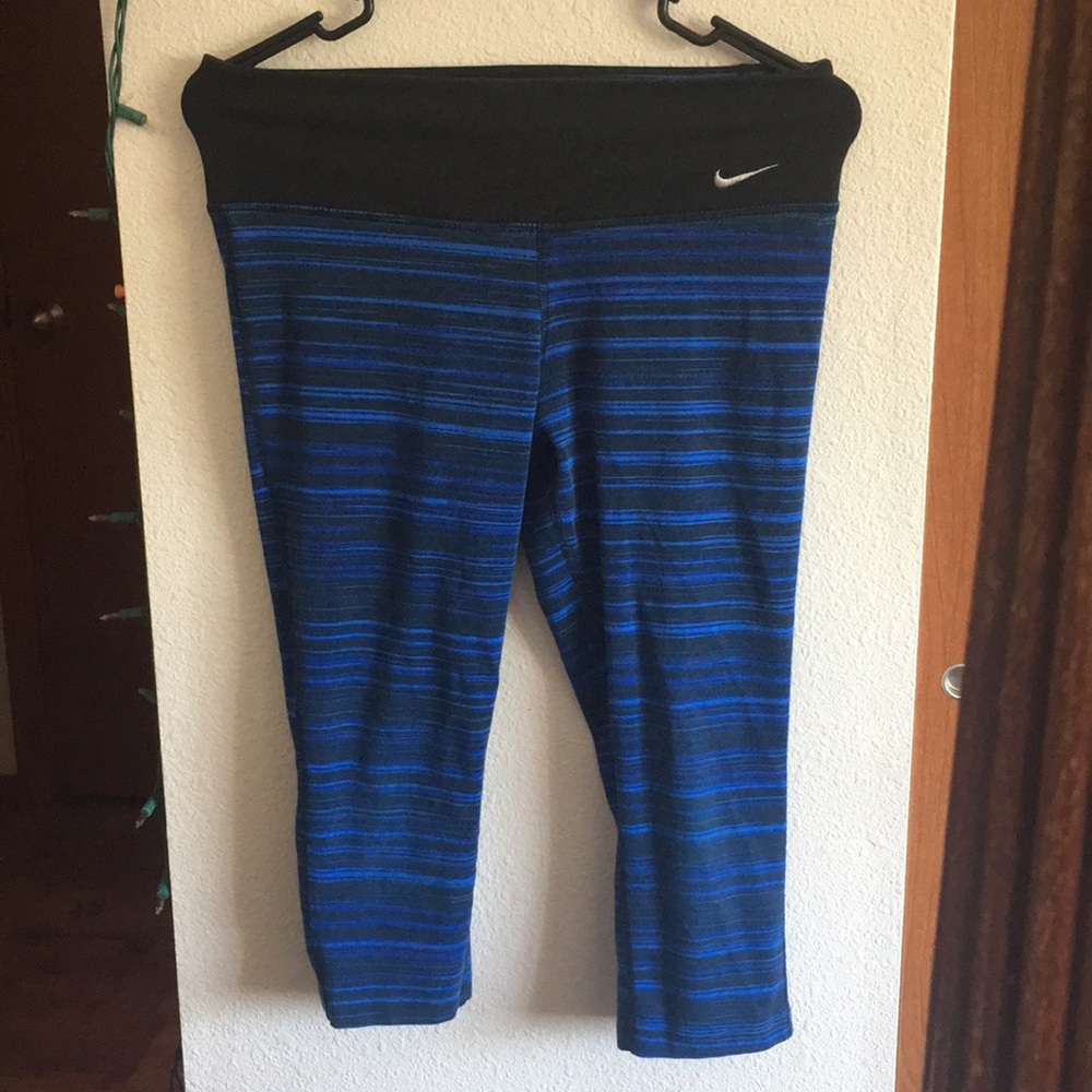 Nike capri leggings